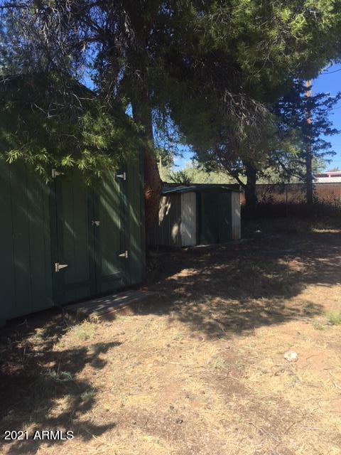 VILLAGE MEADOWS ESTATES - Residential