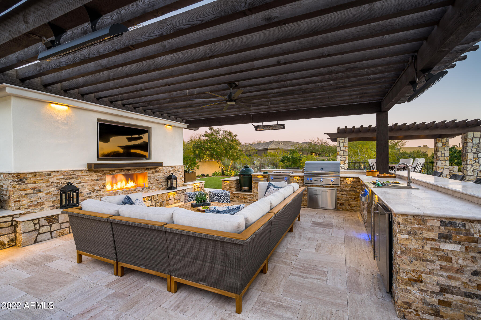 PINNACLE PEAK PLACE - Residential