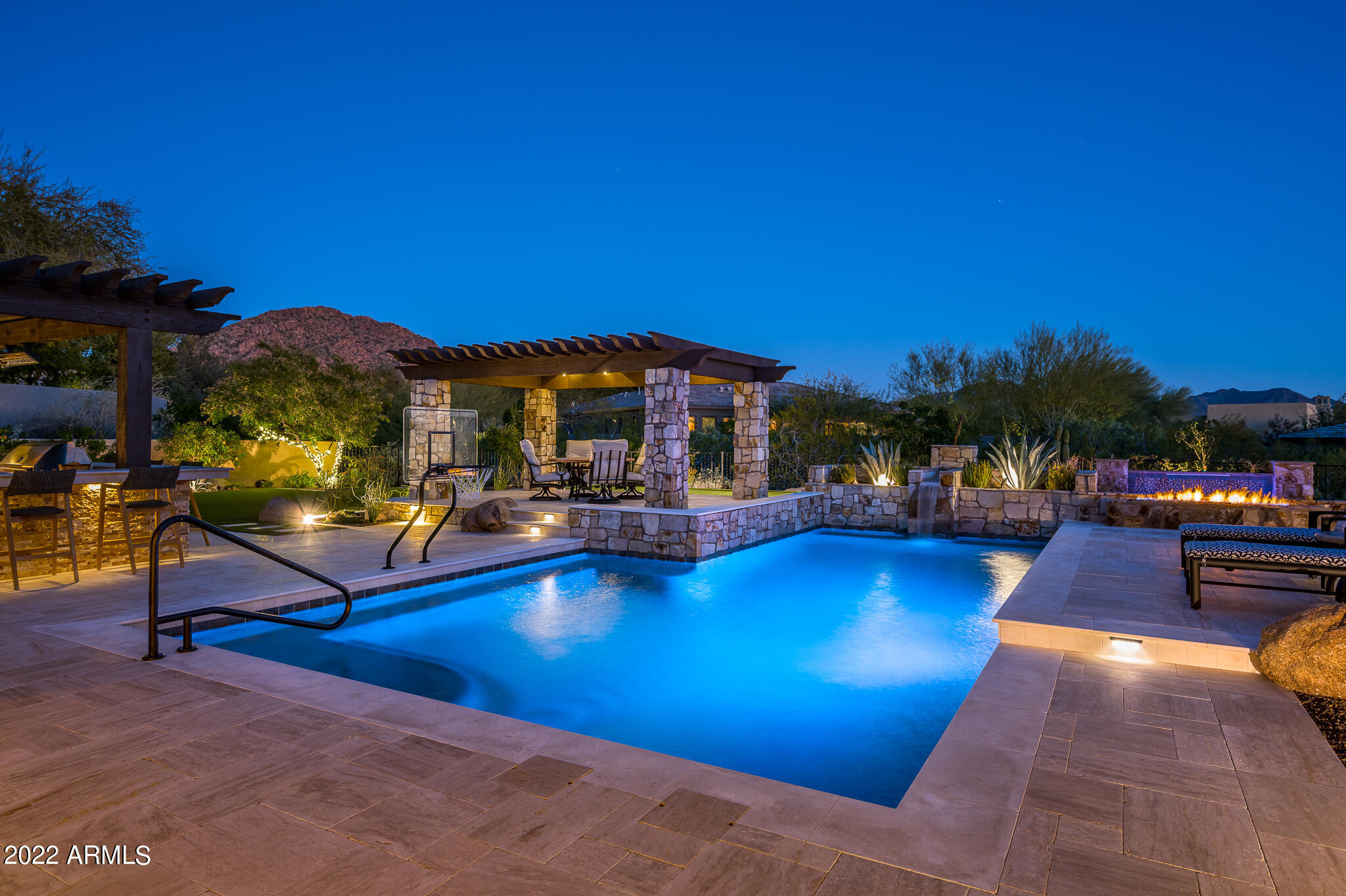 PINNACLE PEAK PLACE - Residential