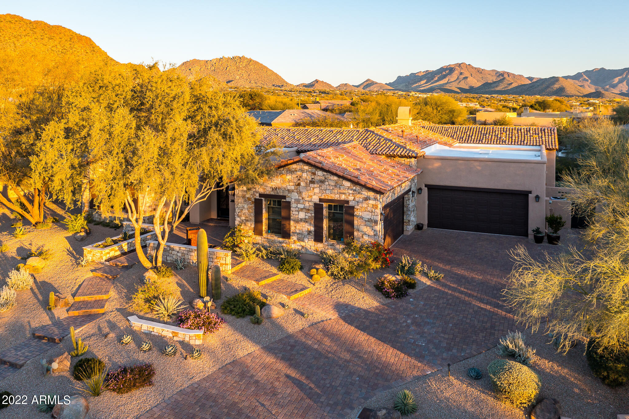 PINNACLE PEAK PLACE - Residential