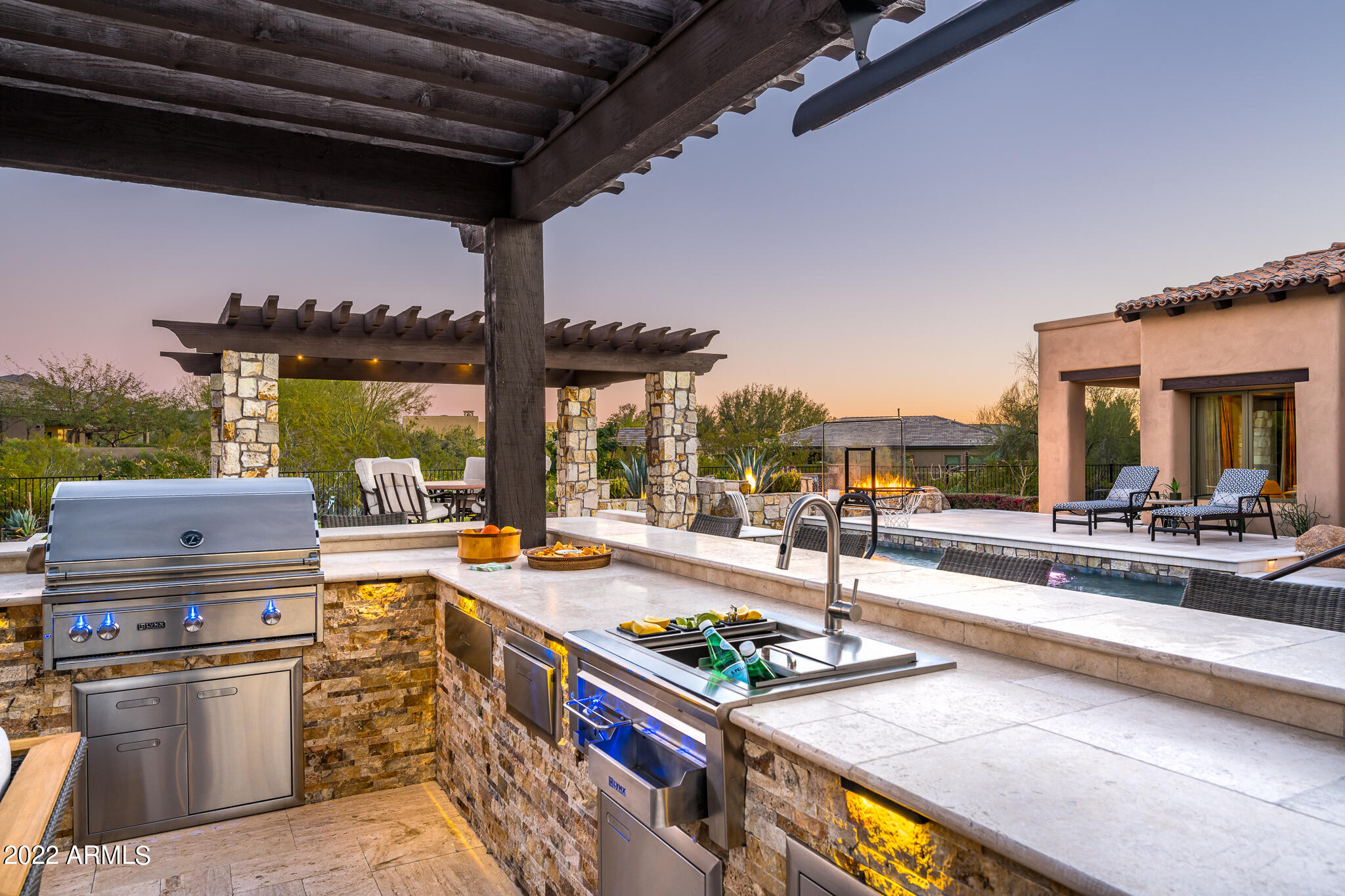 PINNACLE PEAK PLACE - Residential