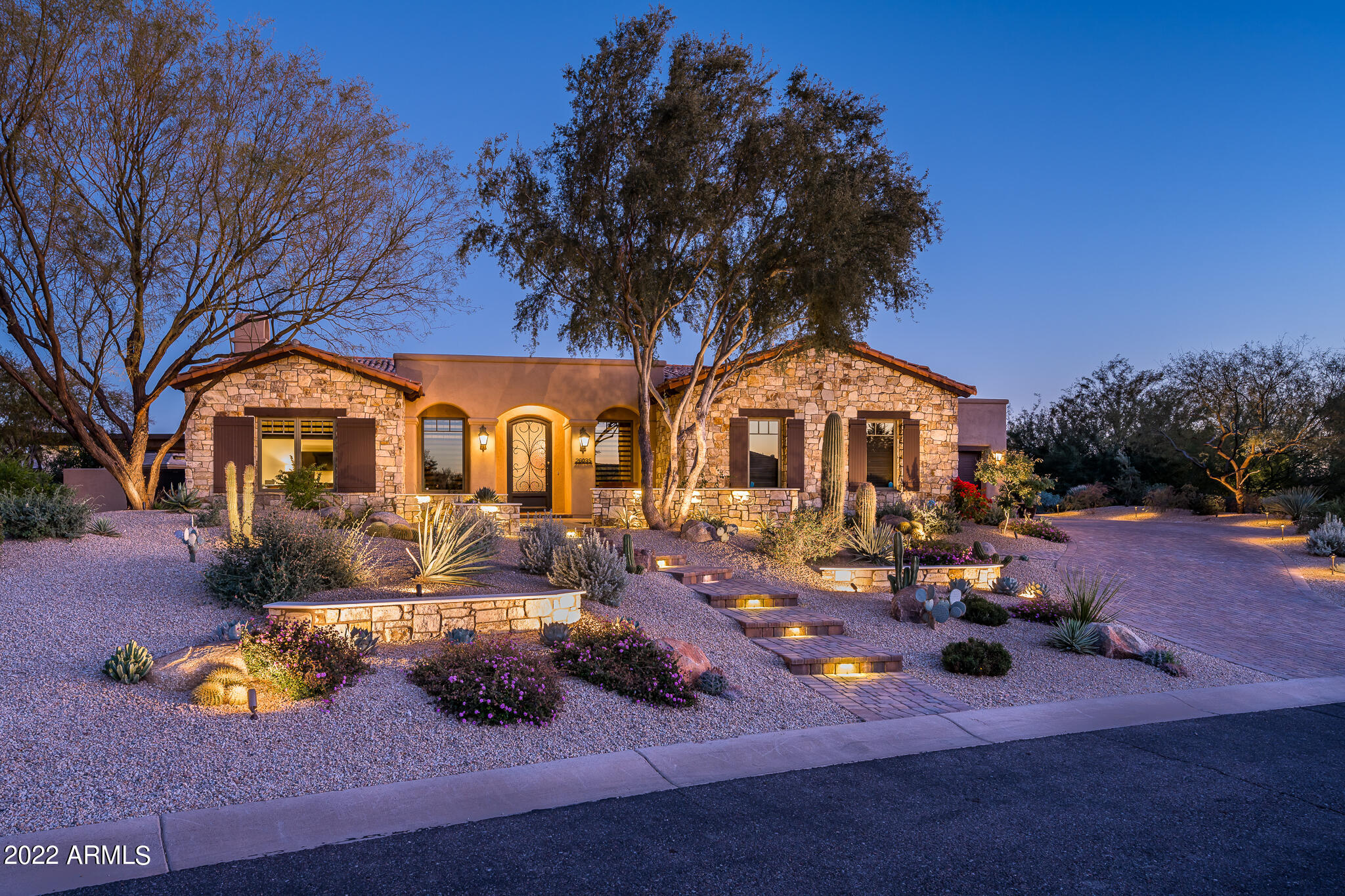 PINNACLE PEAK PLACE - Residential