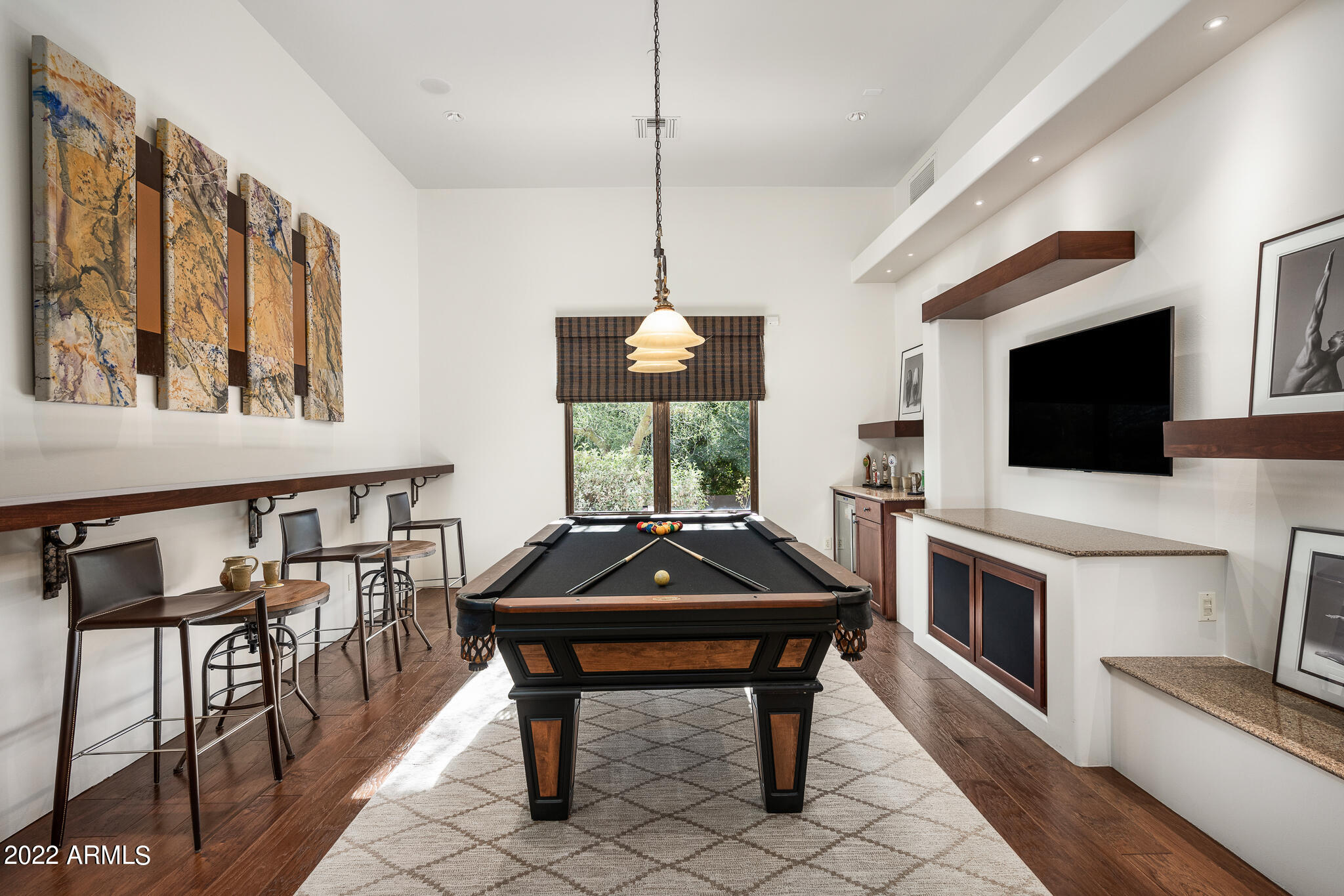 PINNACLE PEAK PLACE - Residential