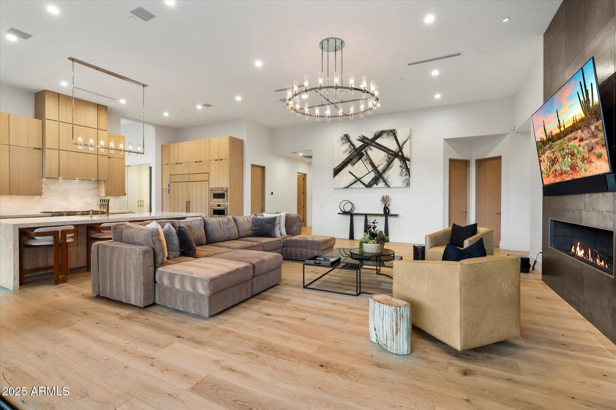 STONEVIEW - Residential