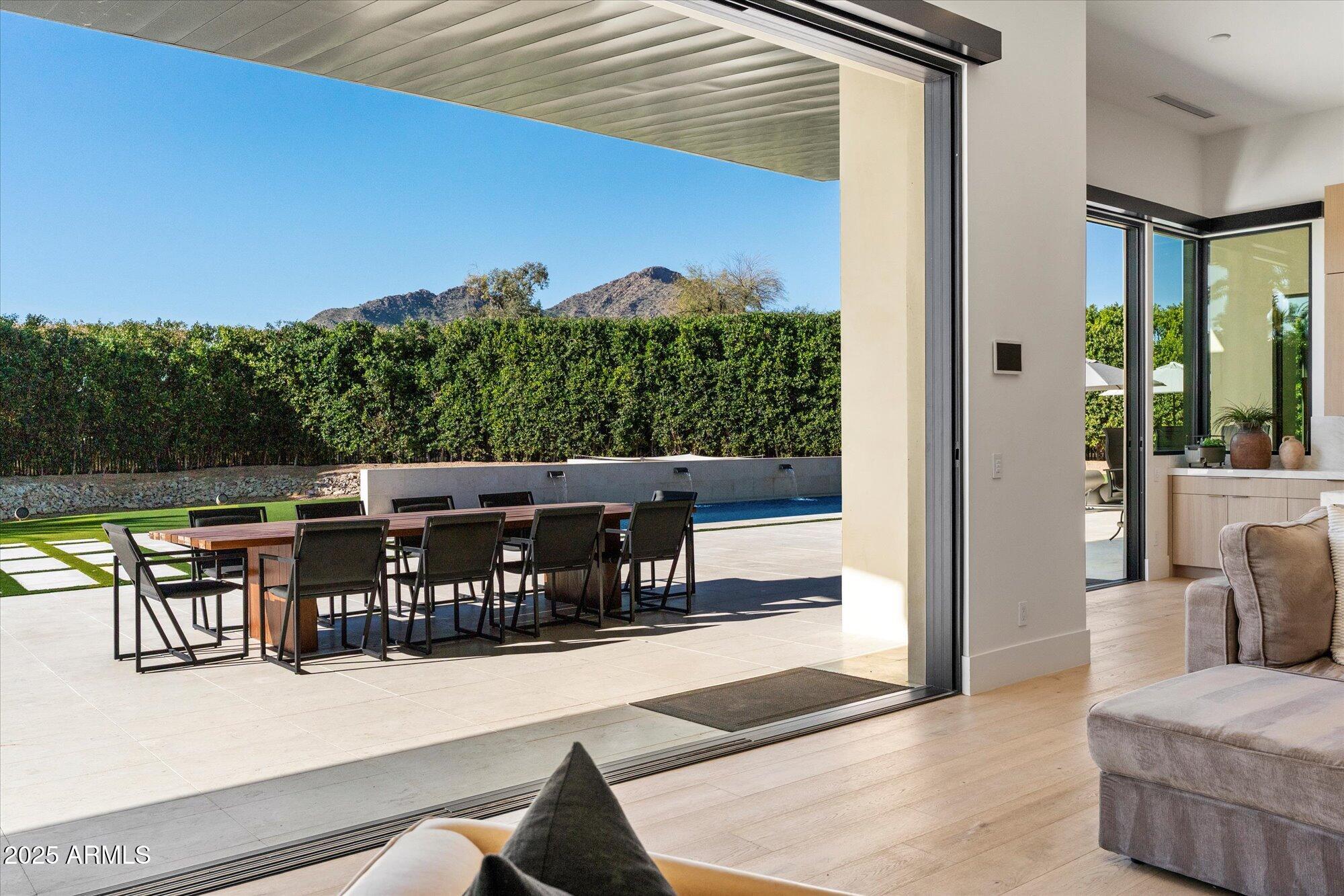 STONEVIEW - Residential