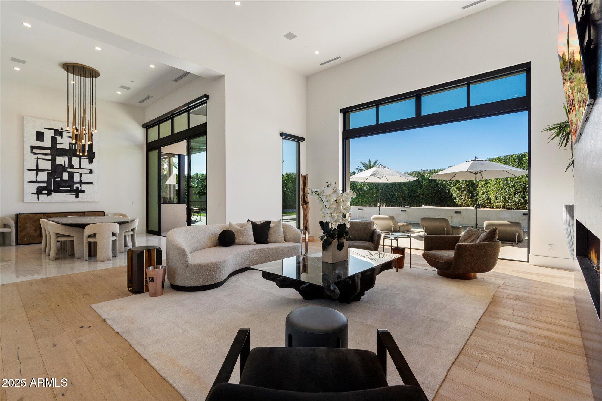 STONEVIEW - Residential