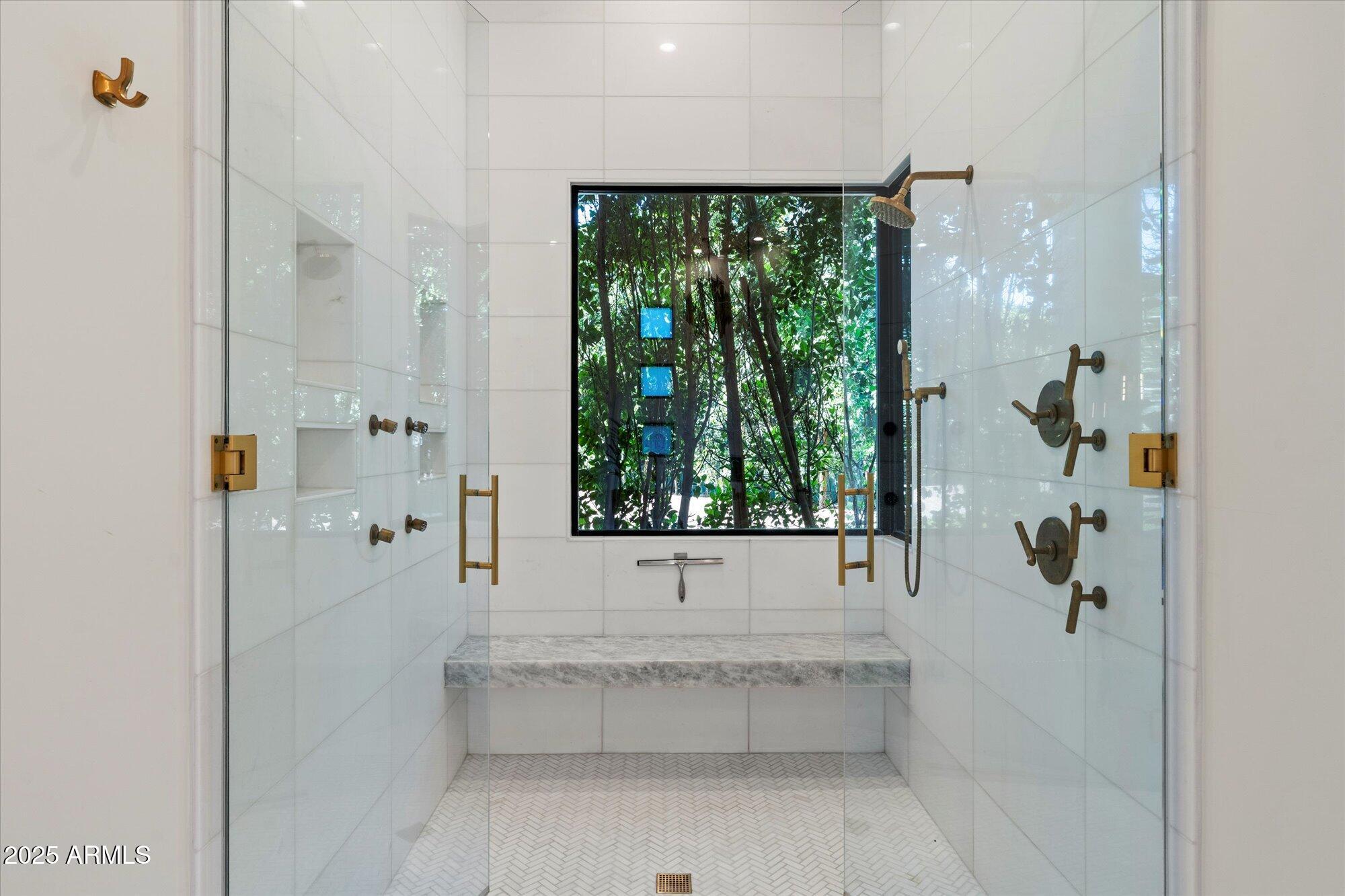 STONEVIEW - Residential