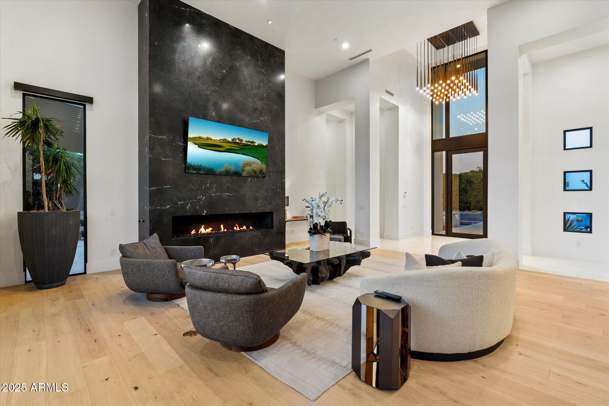 STONEVIEW - Residential