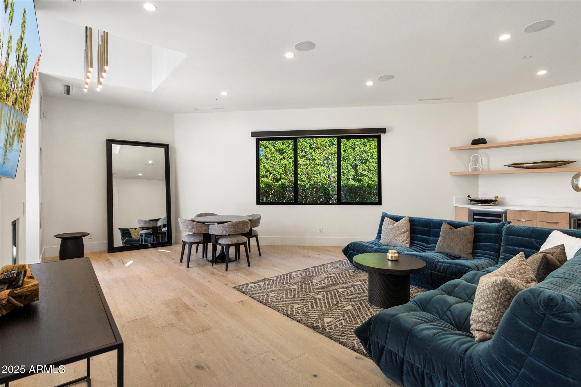 STONEVIEW - Residential