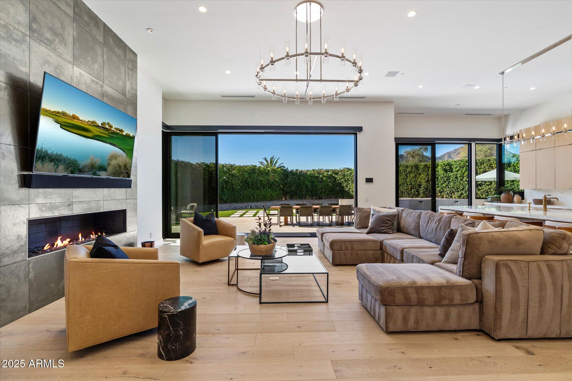 STONEVIEW - Residential