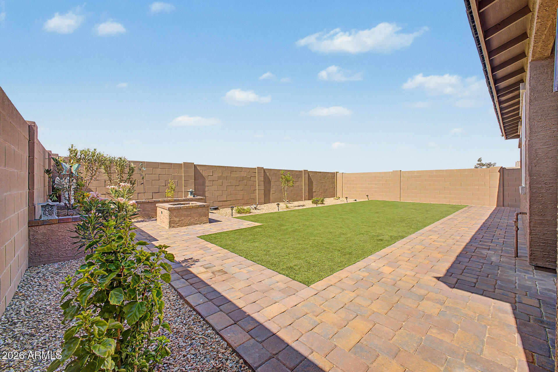 RANCHO MIRAGE ESTATES PHASE 2 PARCEL 15 - Residential