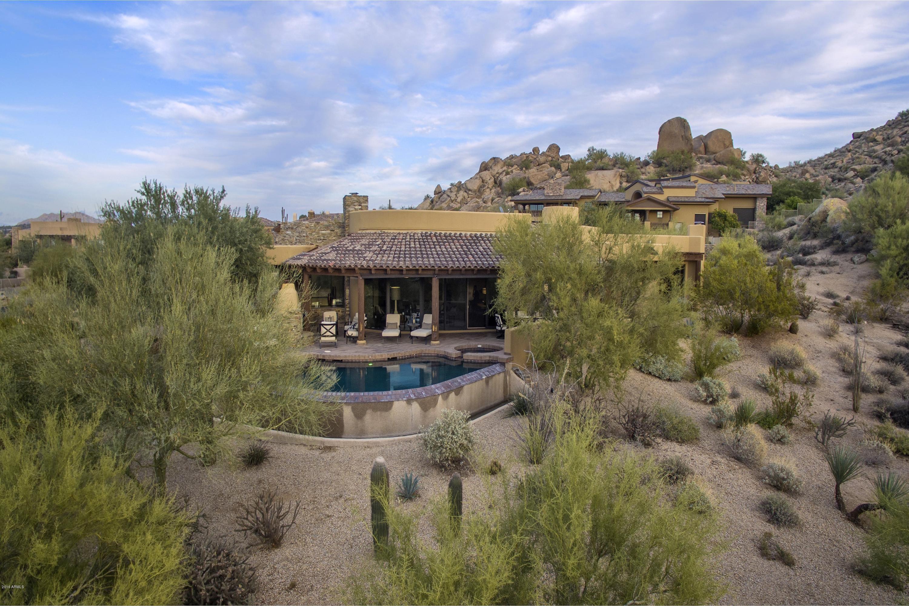 ESTANCIA - Residential
