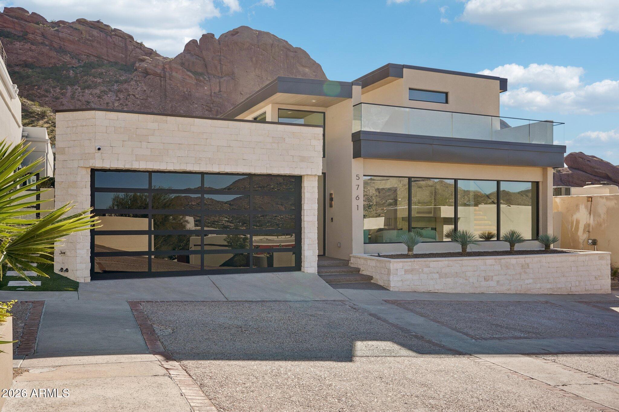 ECHO CANYON - Residential