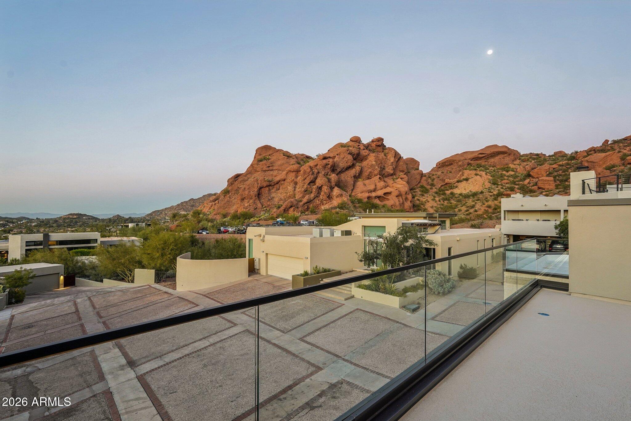 ECHO CANYON - Residential