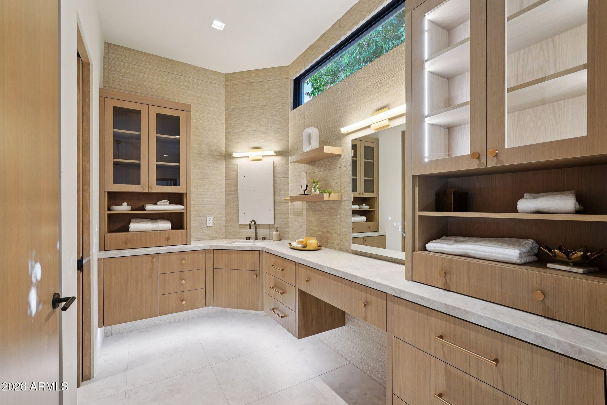 ECHO CANYON - Residential