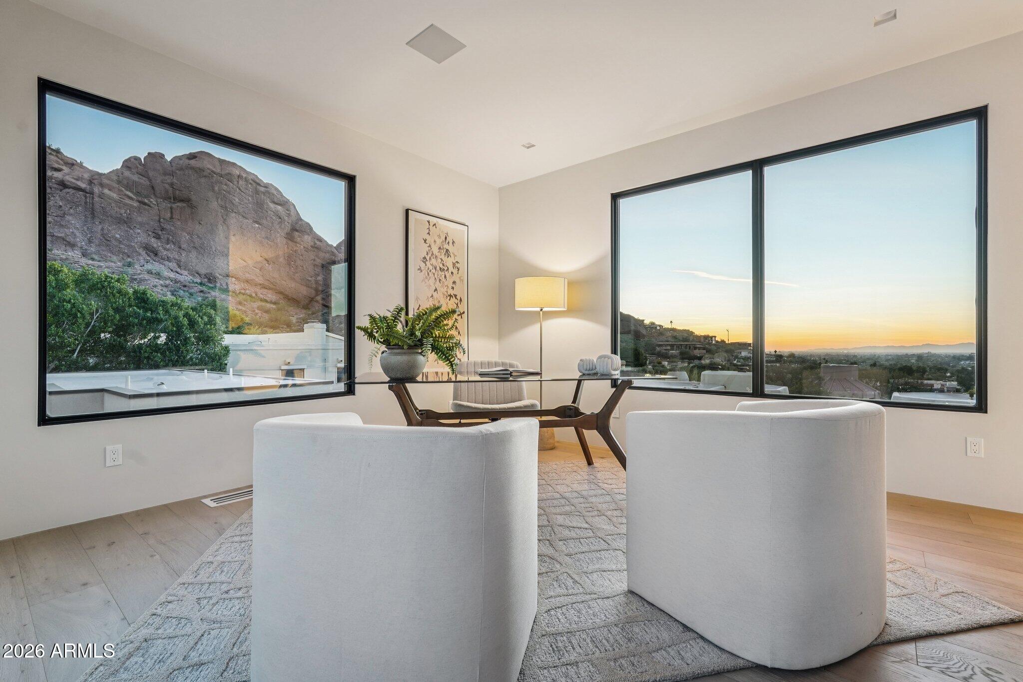 ECHO CANYON - Residential