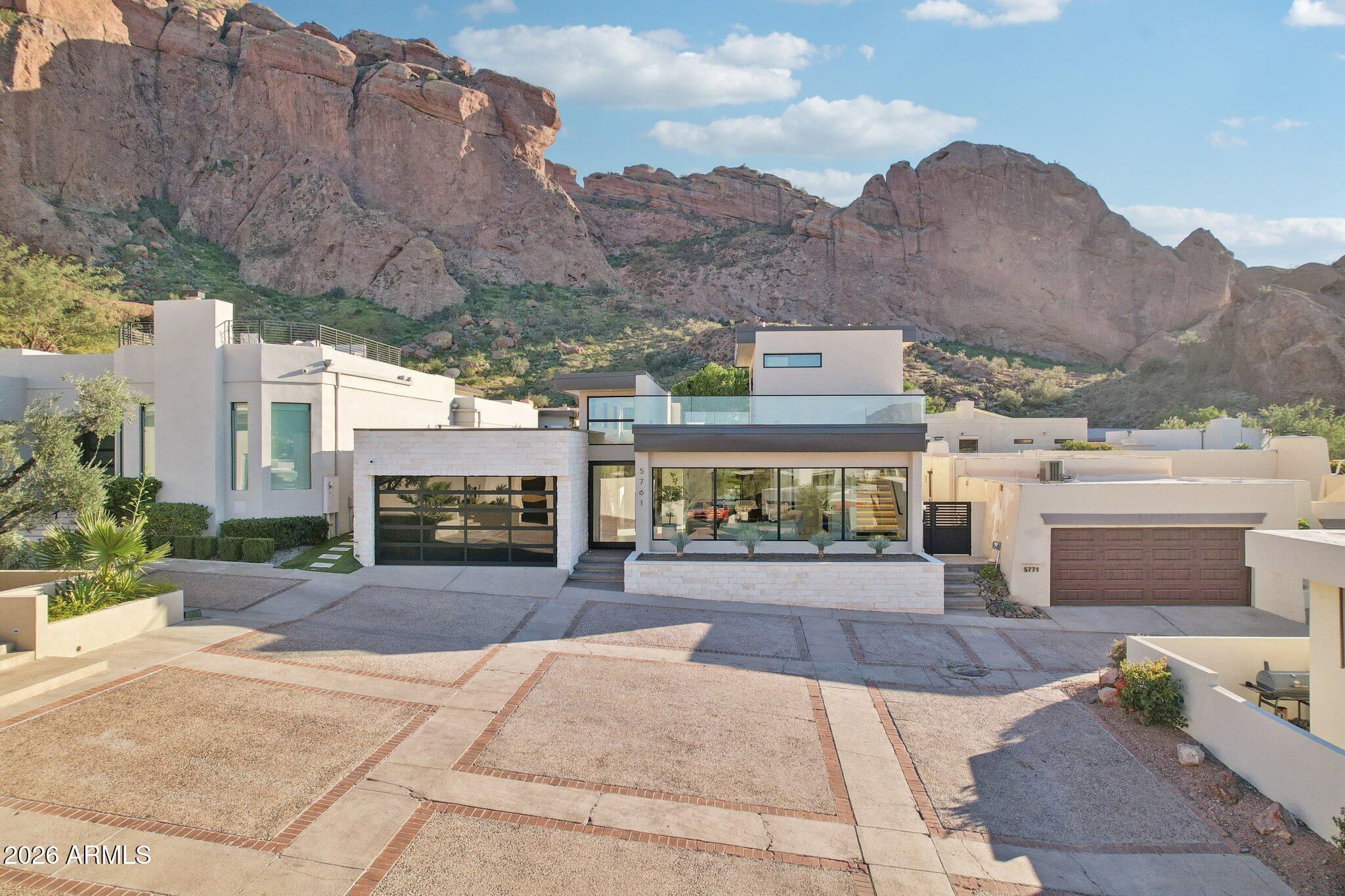 ECHO CANYON - Residential