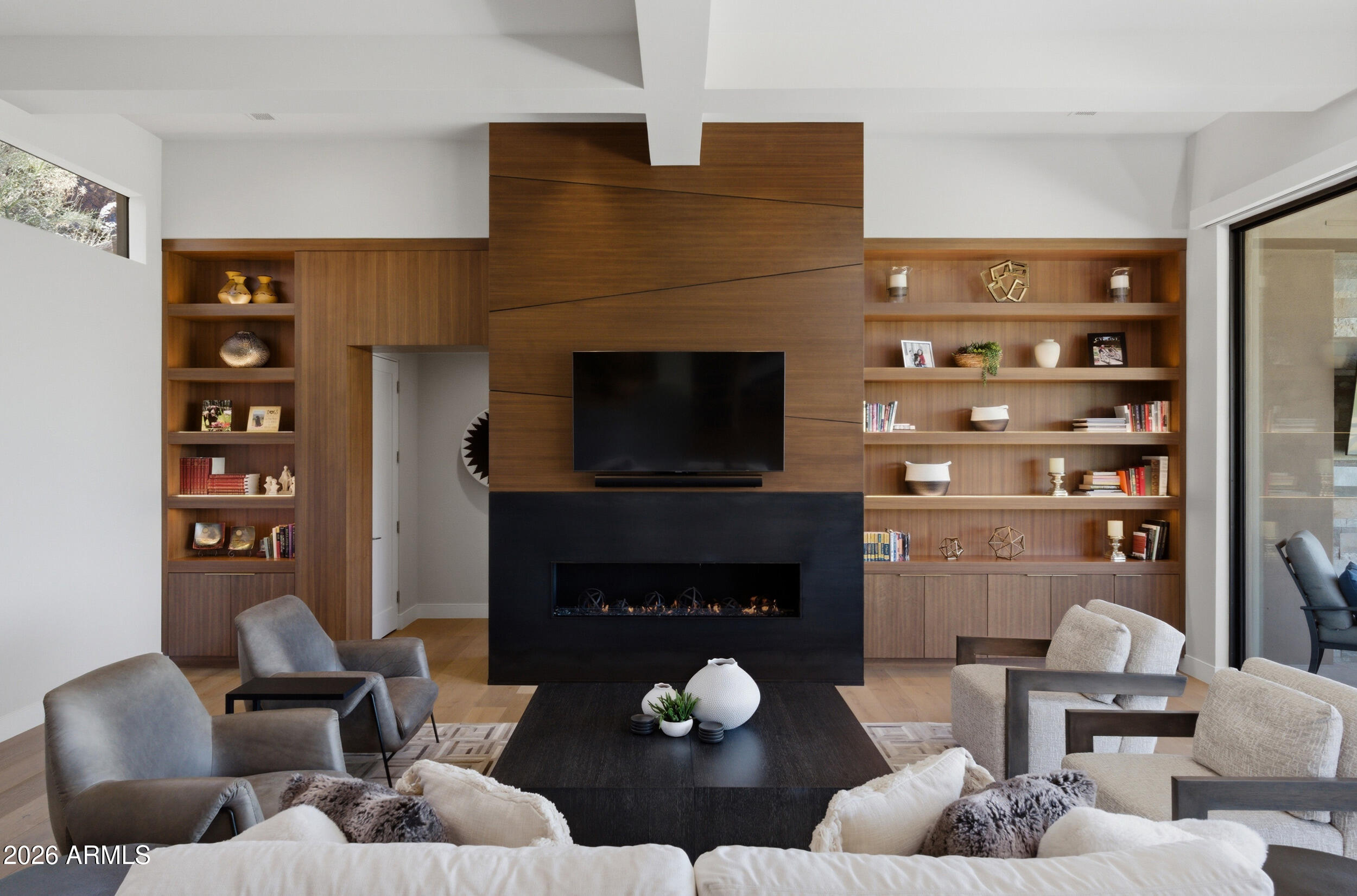 LAS BRISAS AMD - Residential