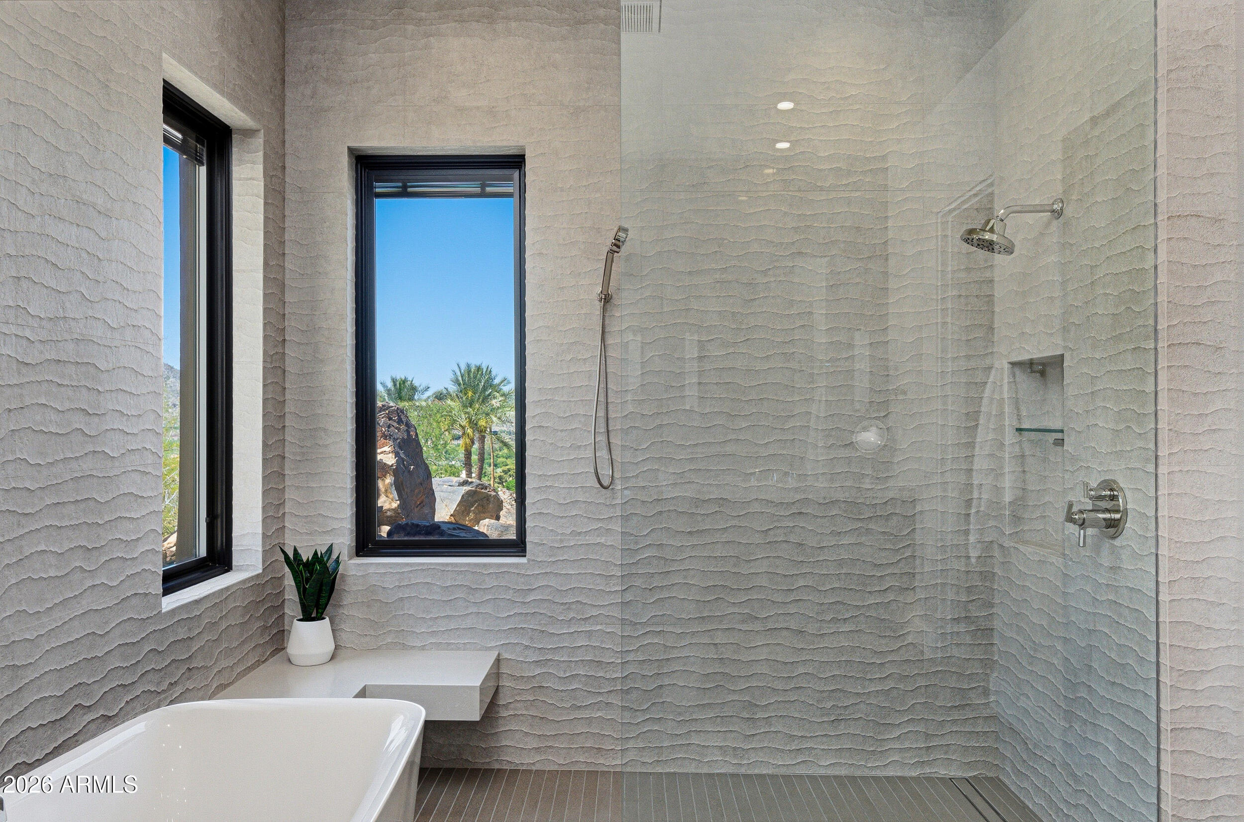 LAS BRISAS AMD - Residential