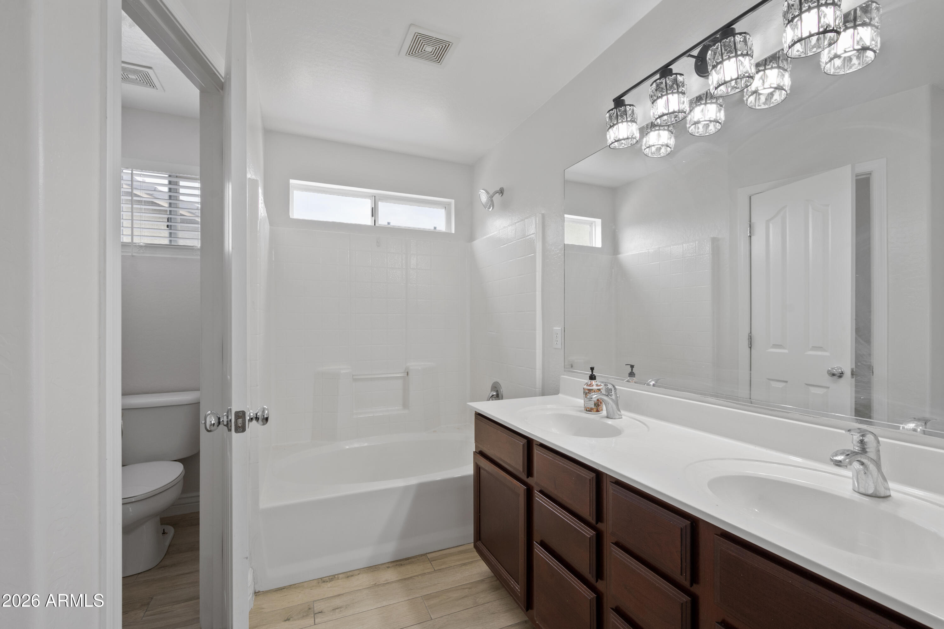 CASTLEGATE - Residential Lease