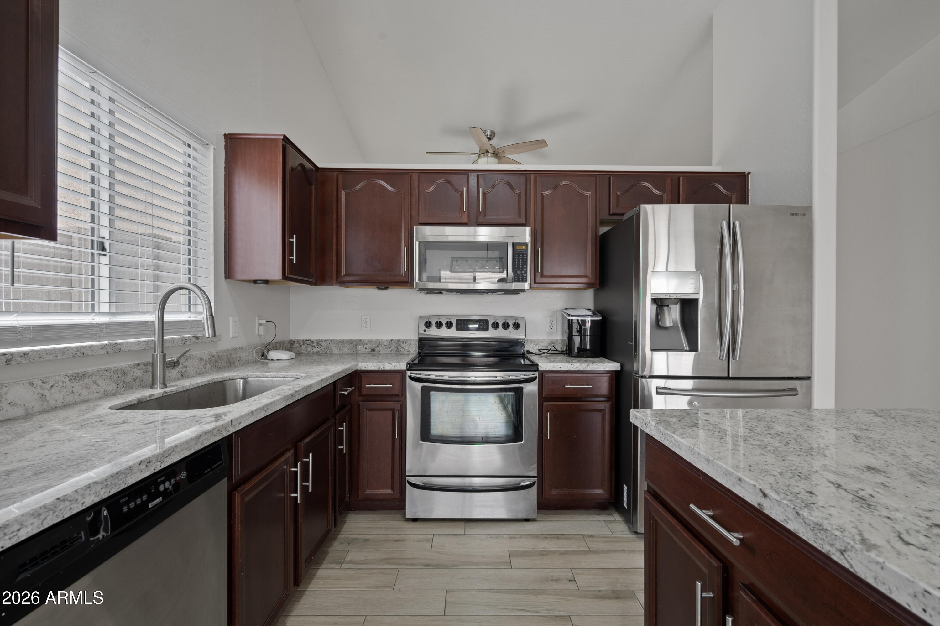 CASTLEGATE - Residential Lease