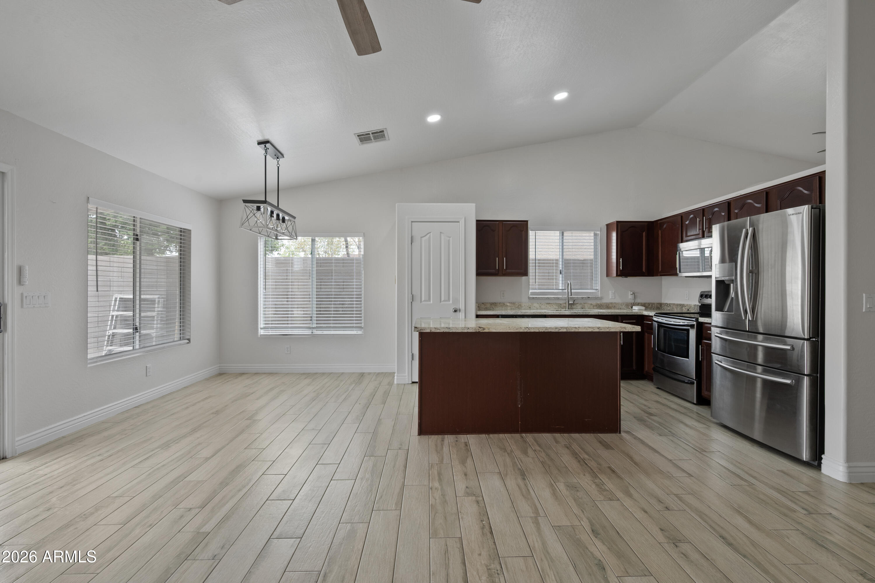 CASTLEGATE - Residential Lease