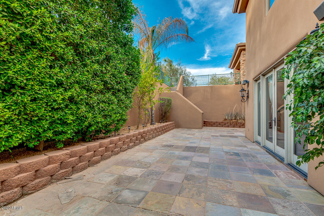 MAN ACRES - Residential