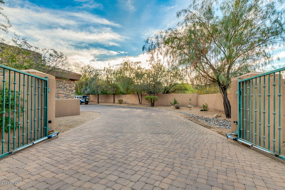 MAN ACRES - Residential