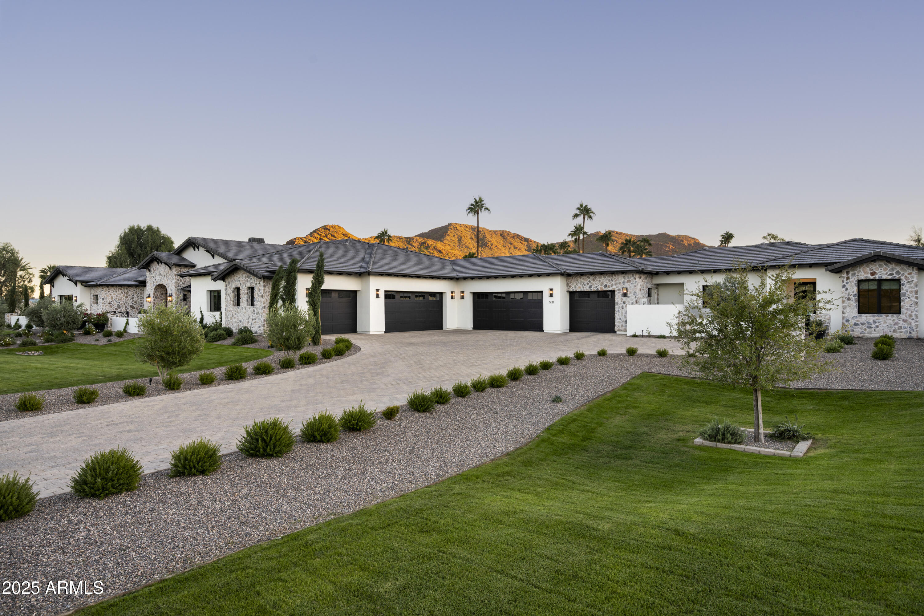 TATUM SHADOWS - Residential