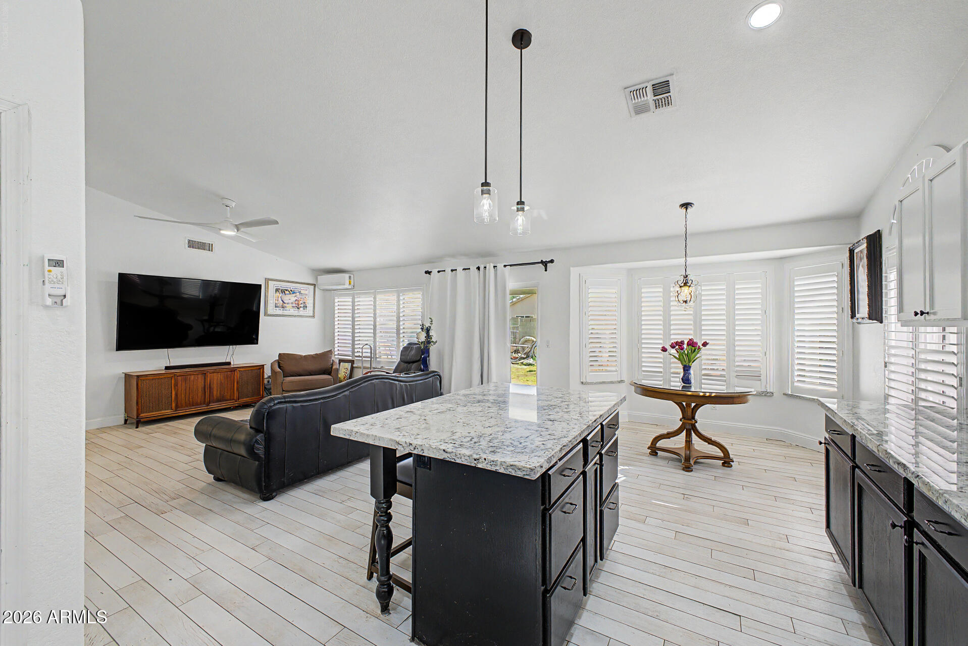 MISSION TIERRA REPLAT LOT 1-102 TR AB - Residential