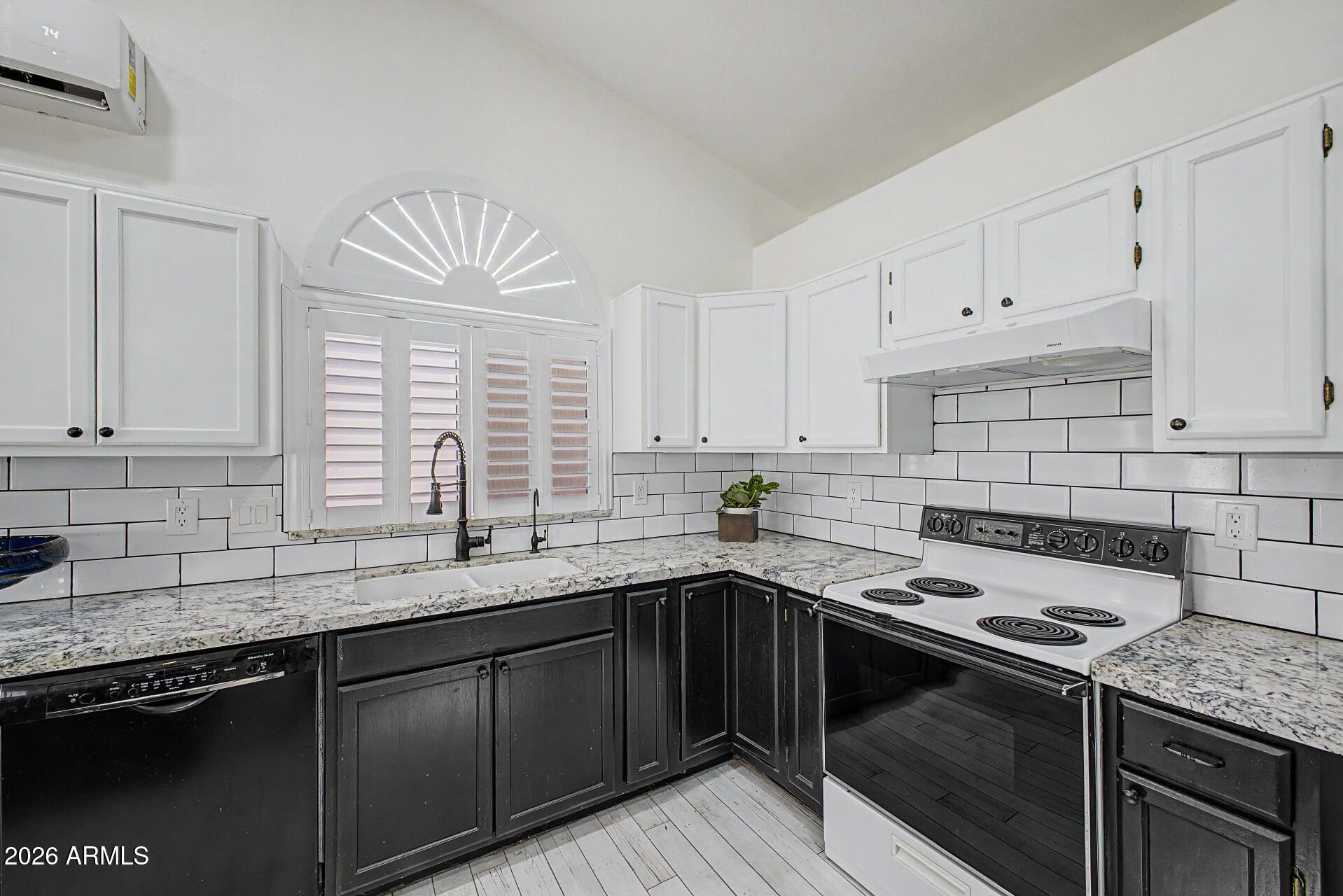MISSION TIERRA REPLAT LOT 1-102 TR AB - Residential