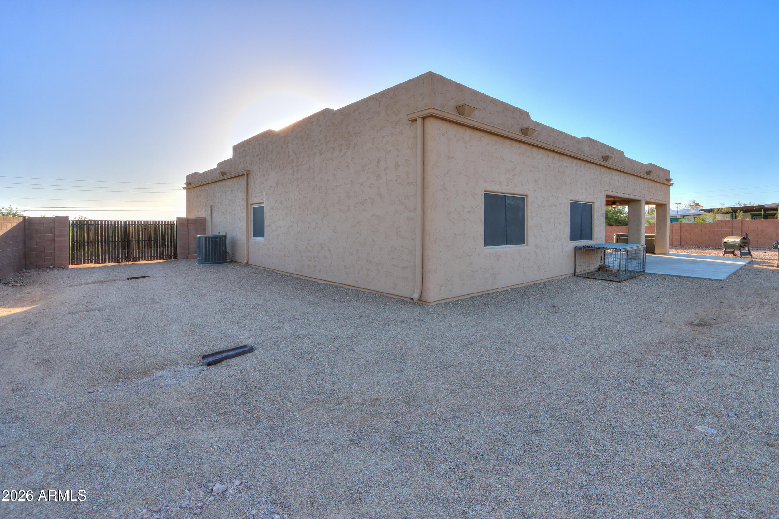 COM @ THE W4 COR OF SEC 25-01N-08E TH N-330.94 TH - Residential