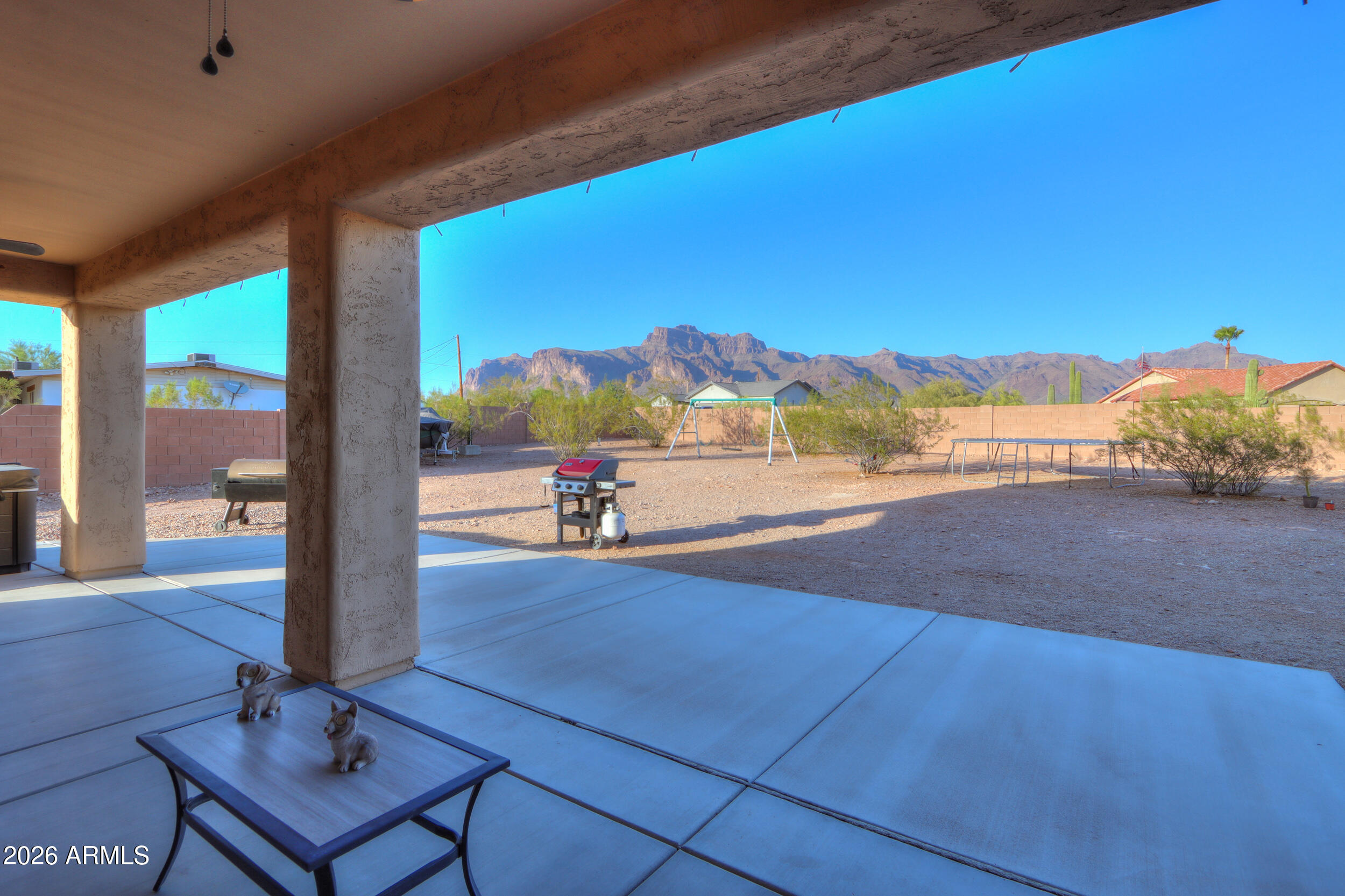 COM @ THE W4 COR OF SEC 25-01N-08E TH N-330.94 TH - Residential