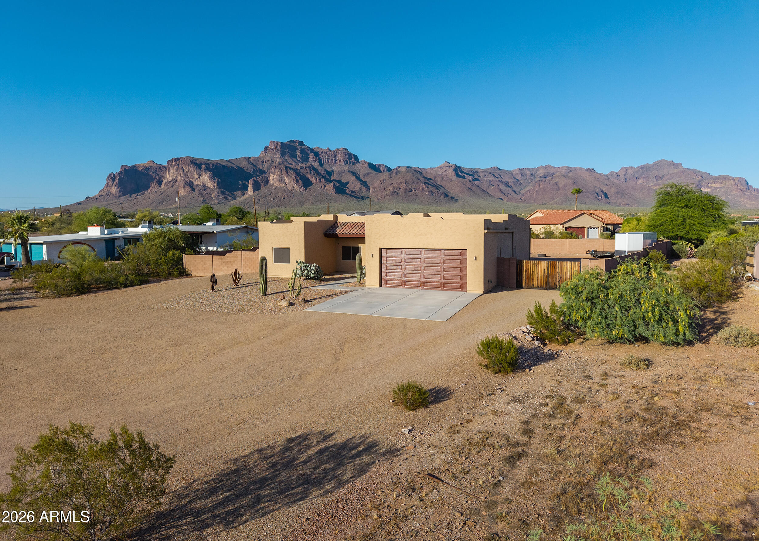 COM @ THE W4 COR OF SEC 25-01N-08E TH N-330.94 TH - Residential