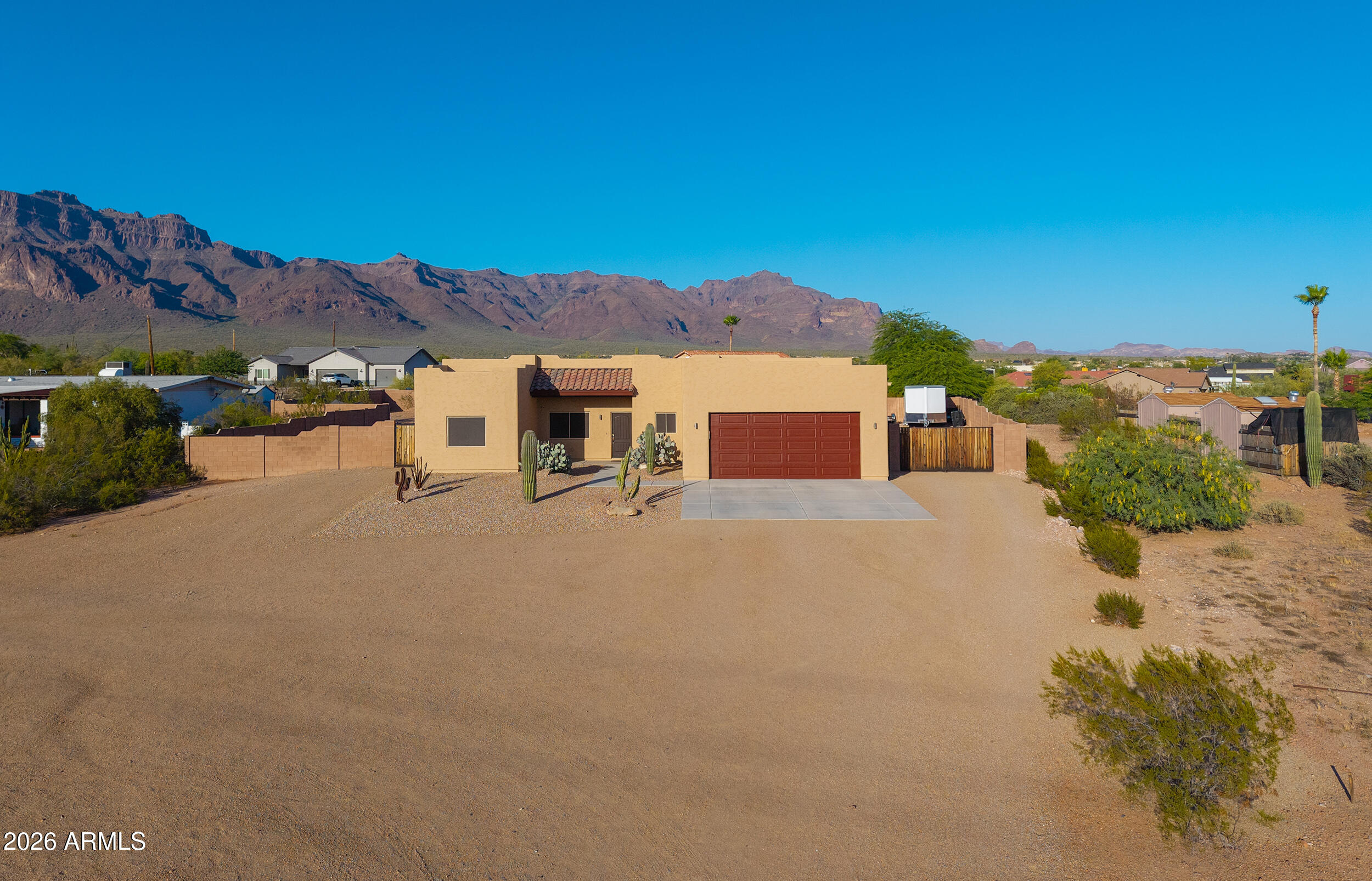 COM @ THE W4 COR OF SEC 25-01N-08E TH N-330.94 TH - Residential