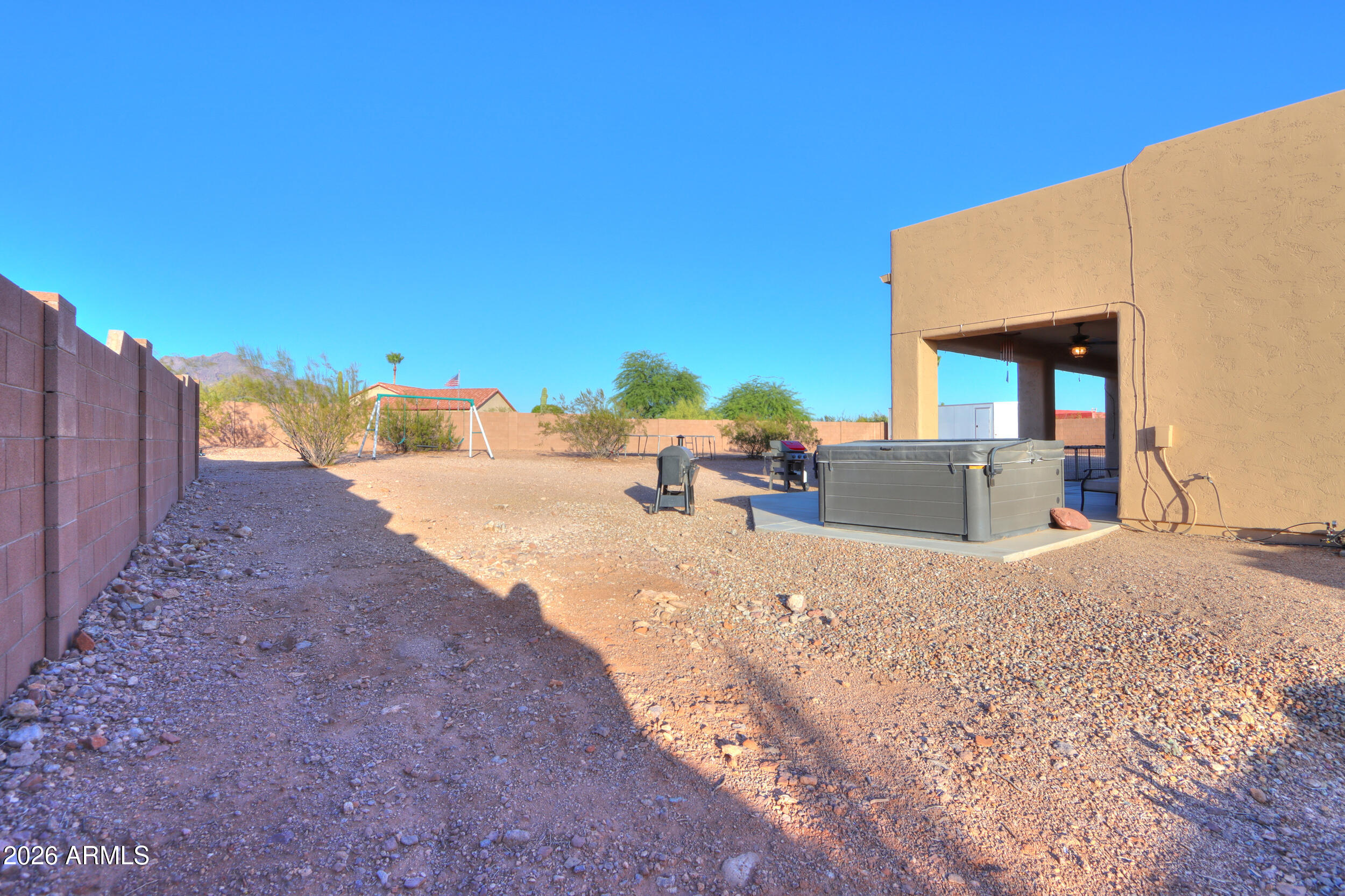 COM @ THE W4 COR OF SEC 25-01N-08E TH N-330.94 TH - Residential