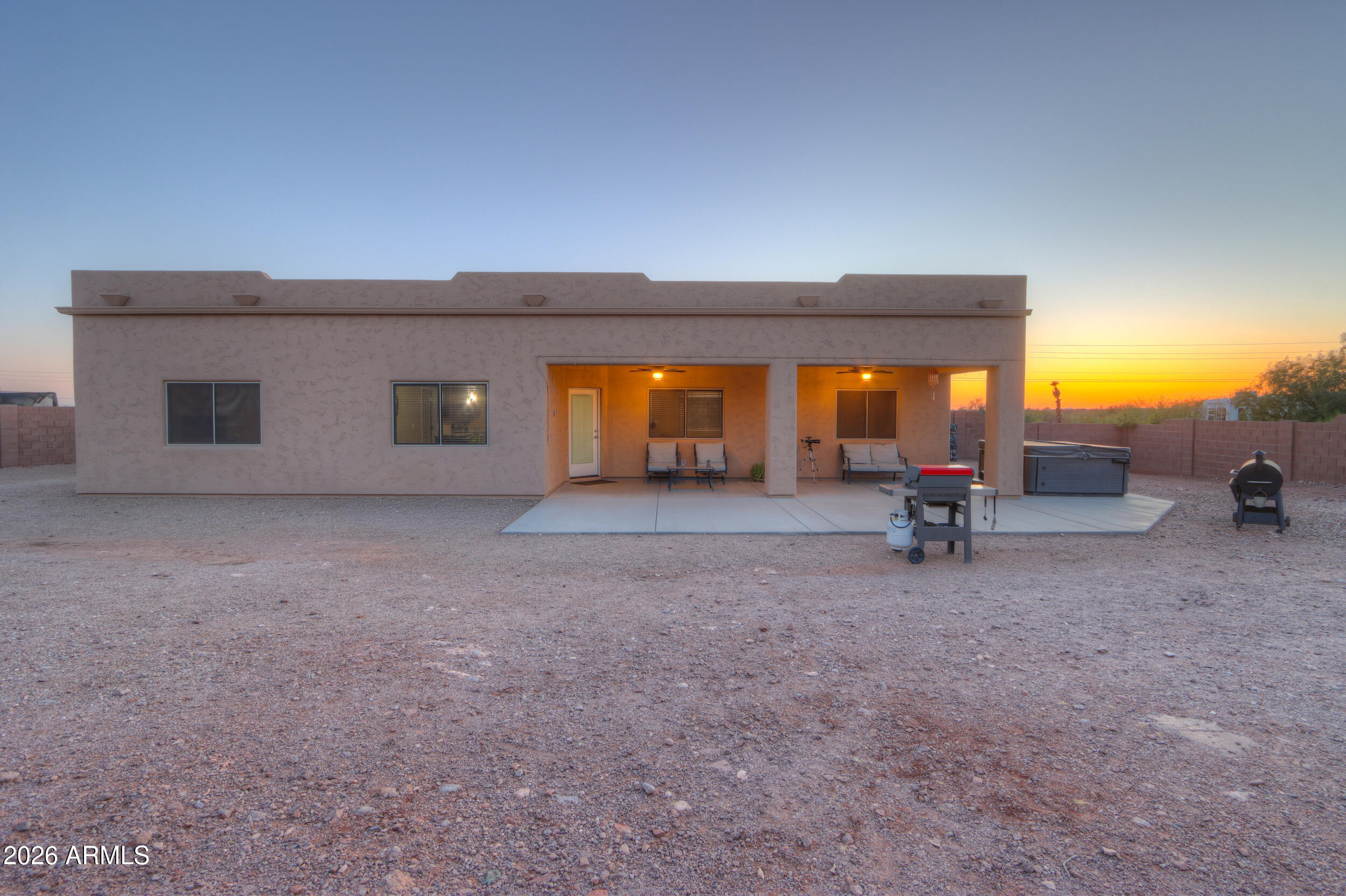 COM @ THE W4 COR OF SEC 25-01N-08E TH N-330.94 TH - Residential