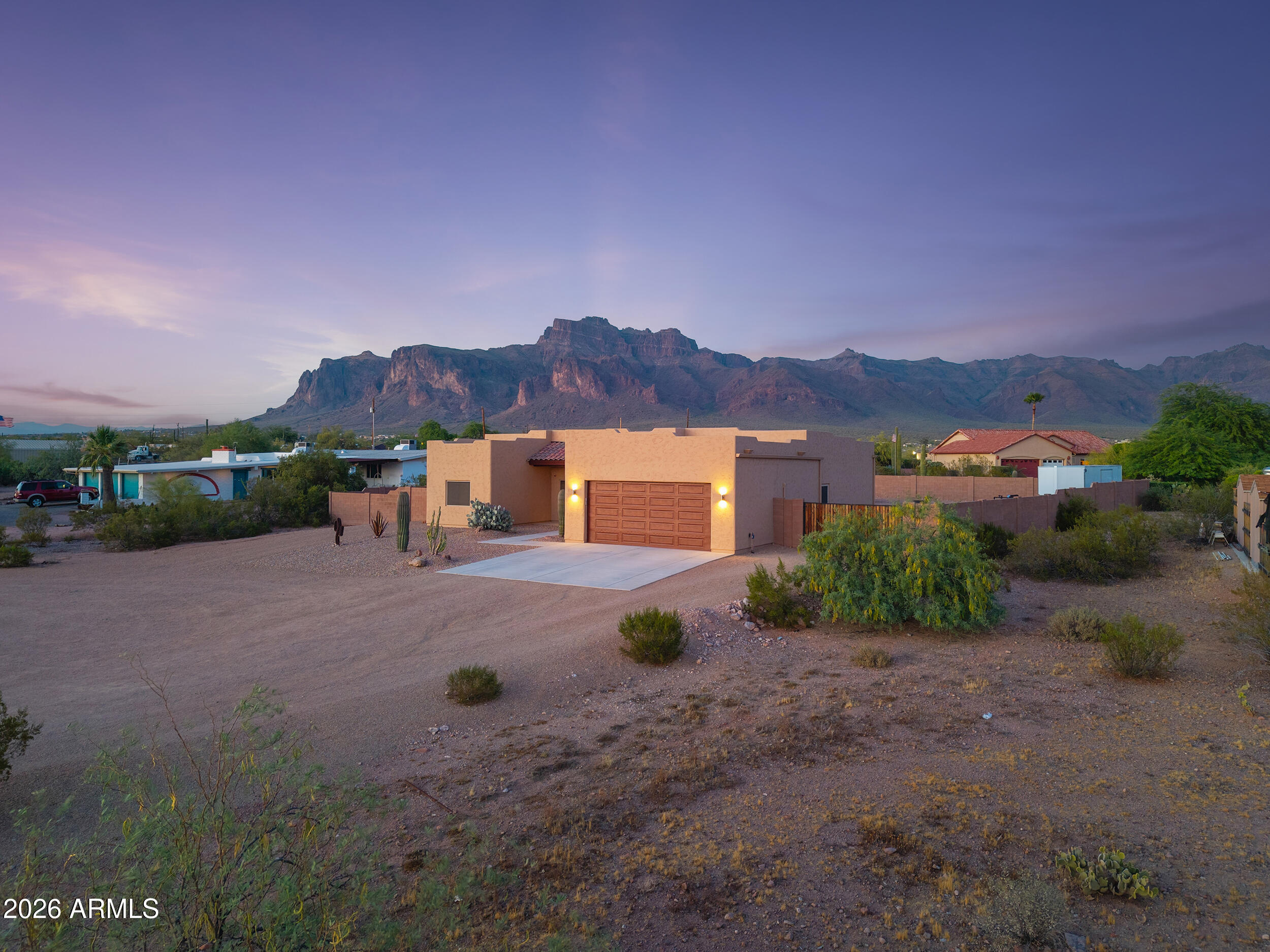 COM @ THE W4 COR OF SEC 25-01N-08E TH N-330.94 TH - Residential