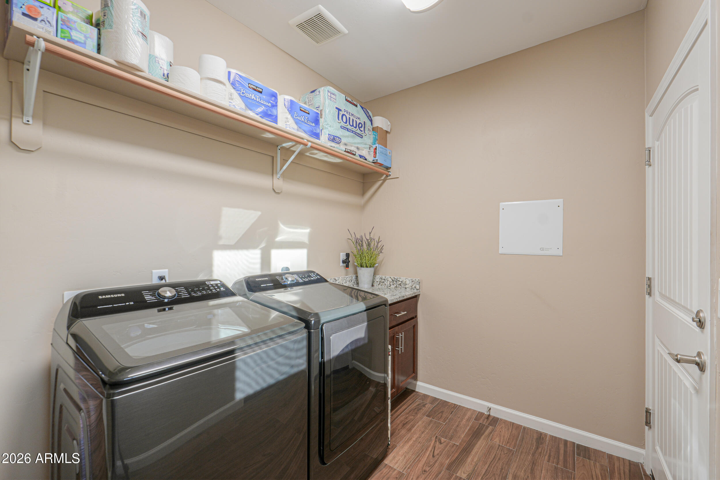 COM @ THE W4 COR OF SEC 25-01N-08E TH N-330.94 TH - Residential