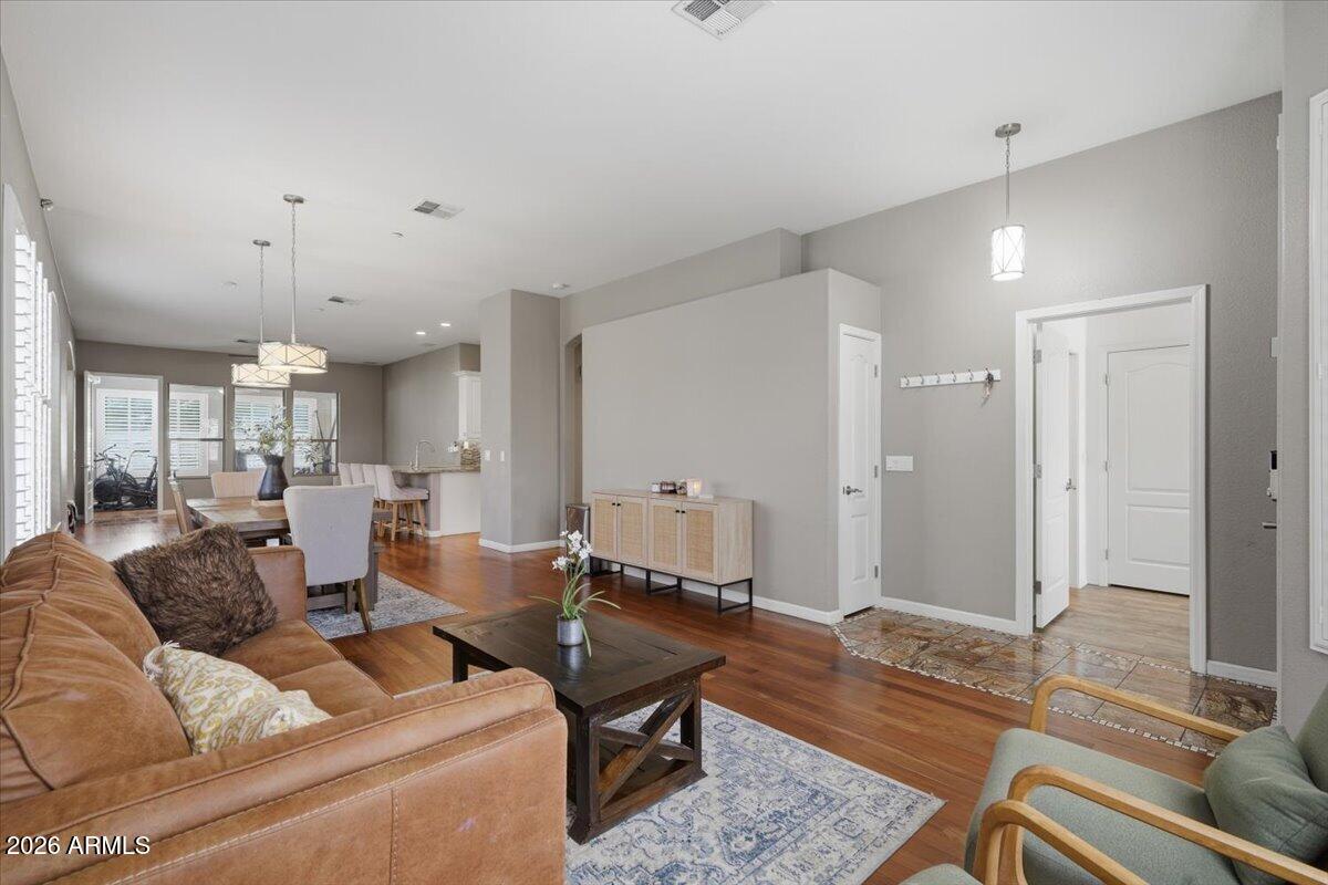 CAYMAN SQUARE UNIT 1 - Residential