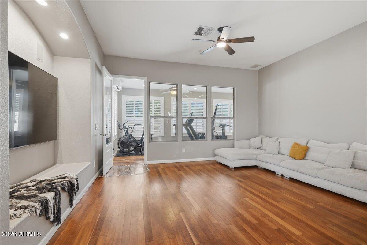 CAYMAN SQUARE UNIT 1 - Residential
