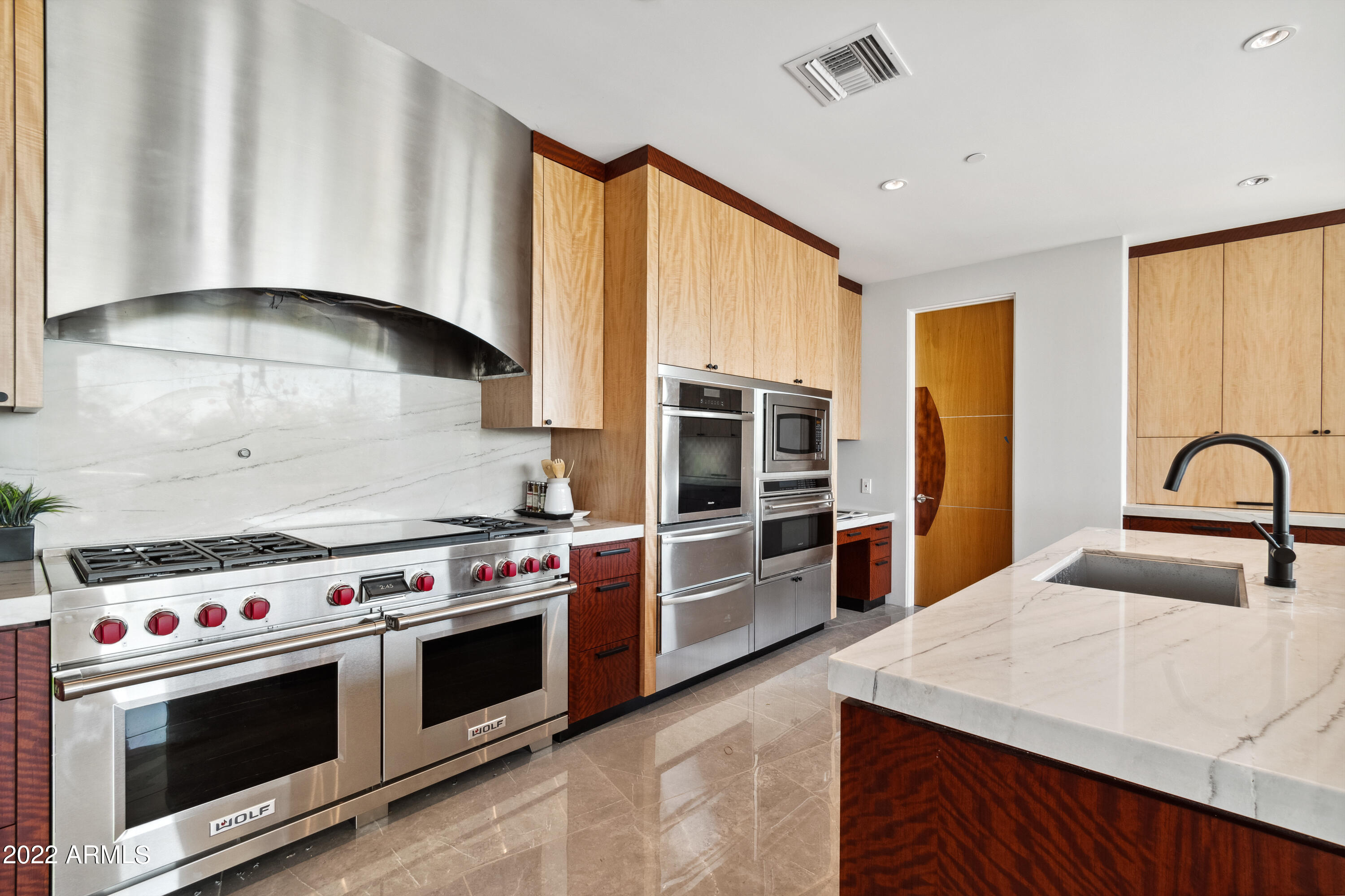 SANCTUARY - Residential