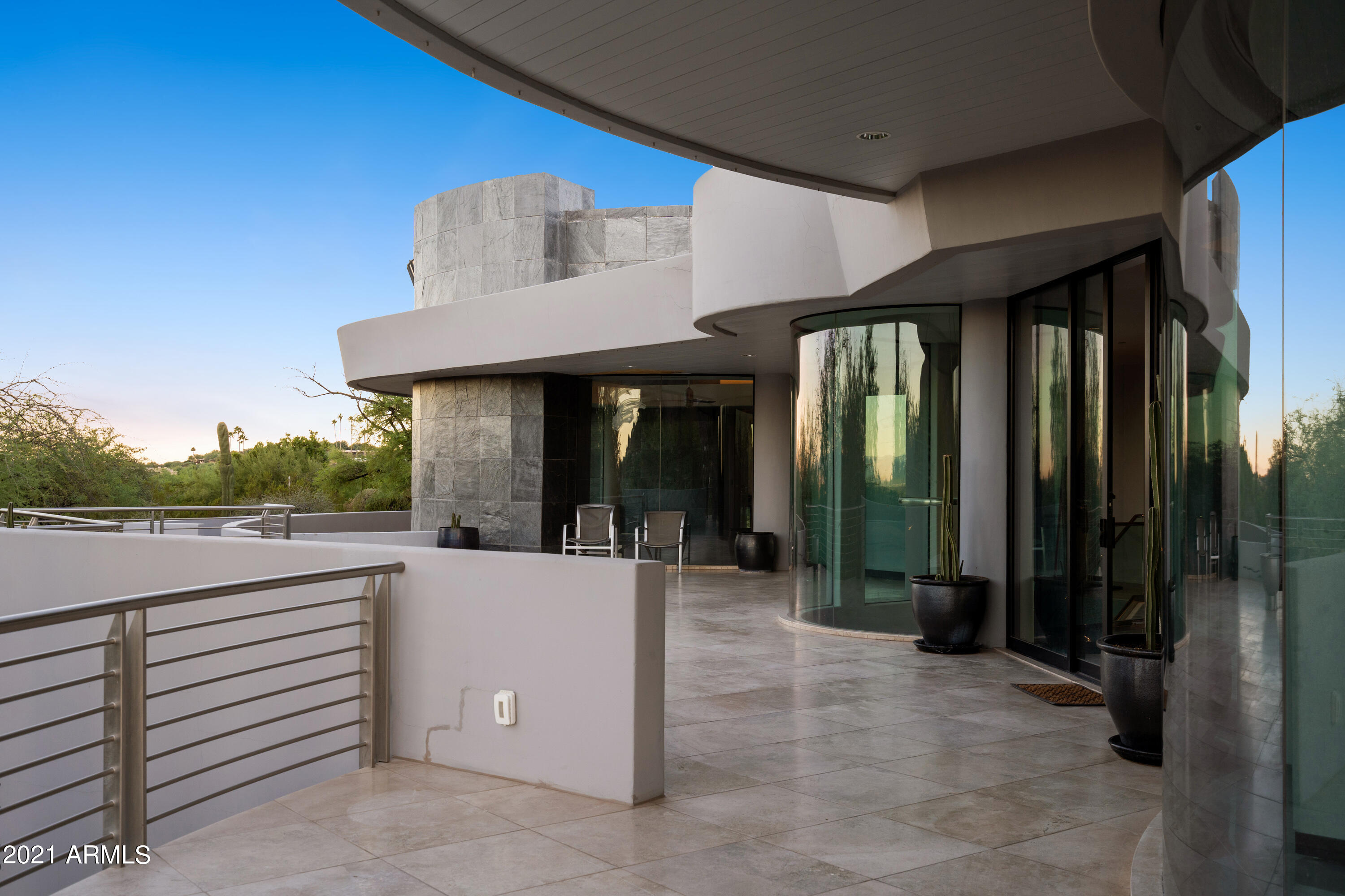 SANCTUARY - Residential