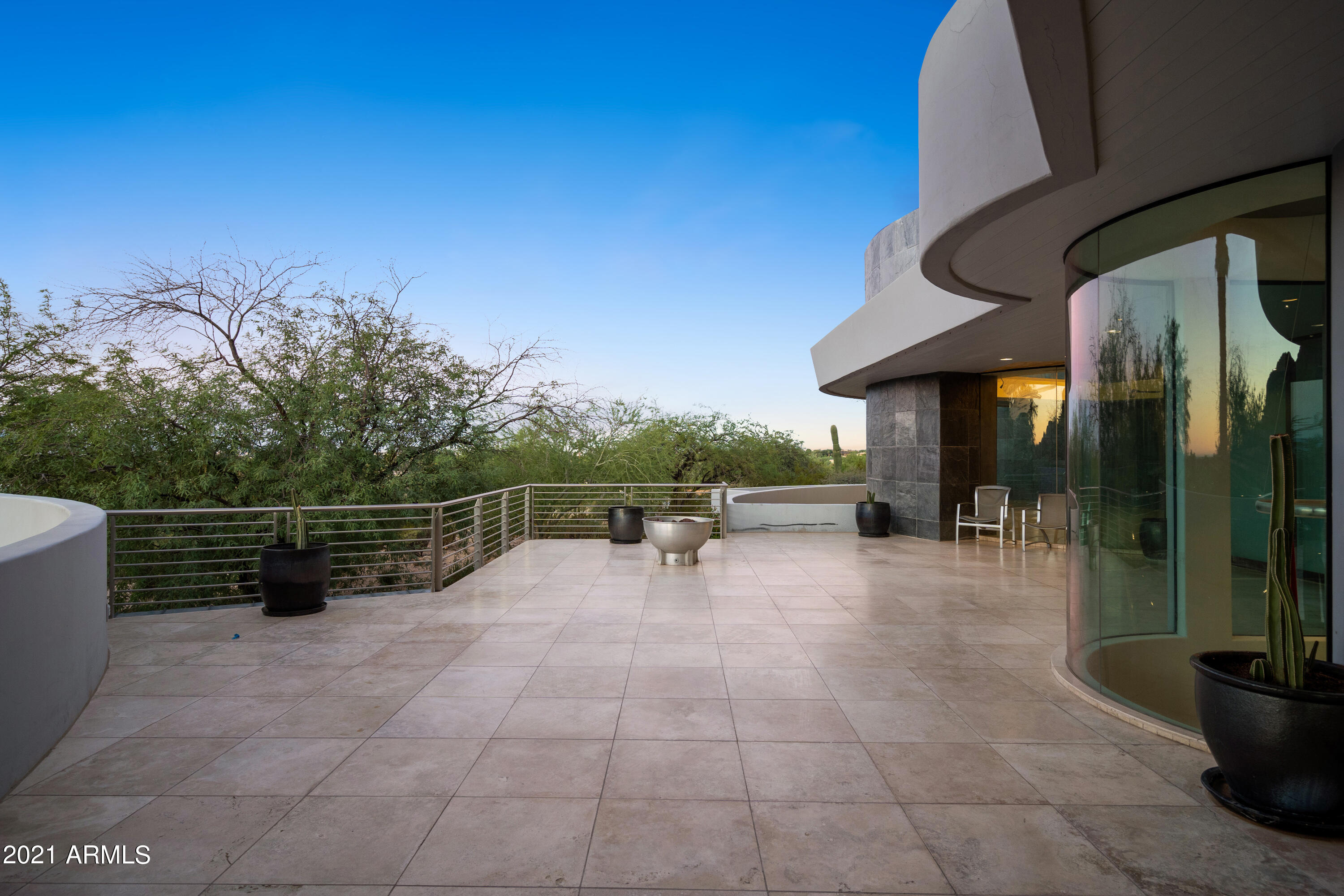SANCTUARY - Residential