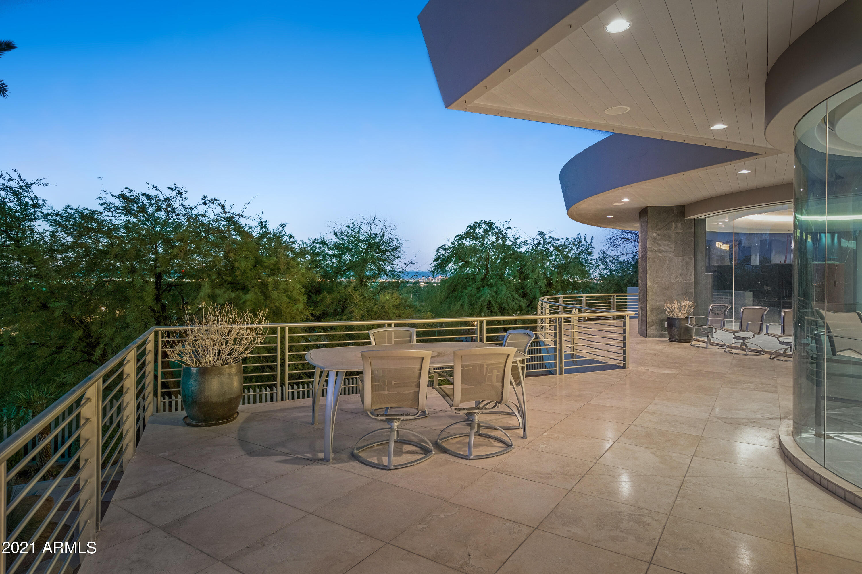 SANCTUARY - Residential