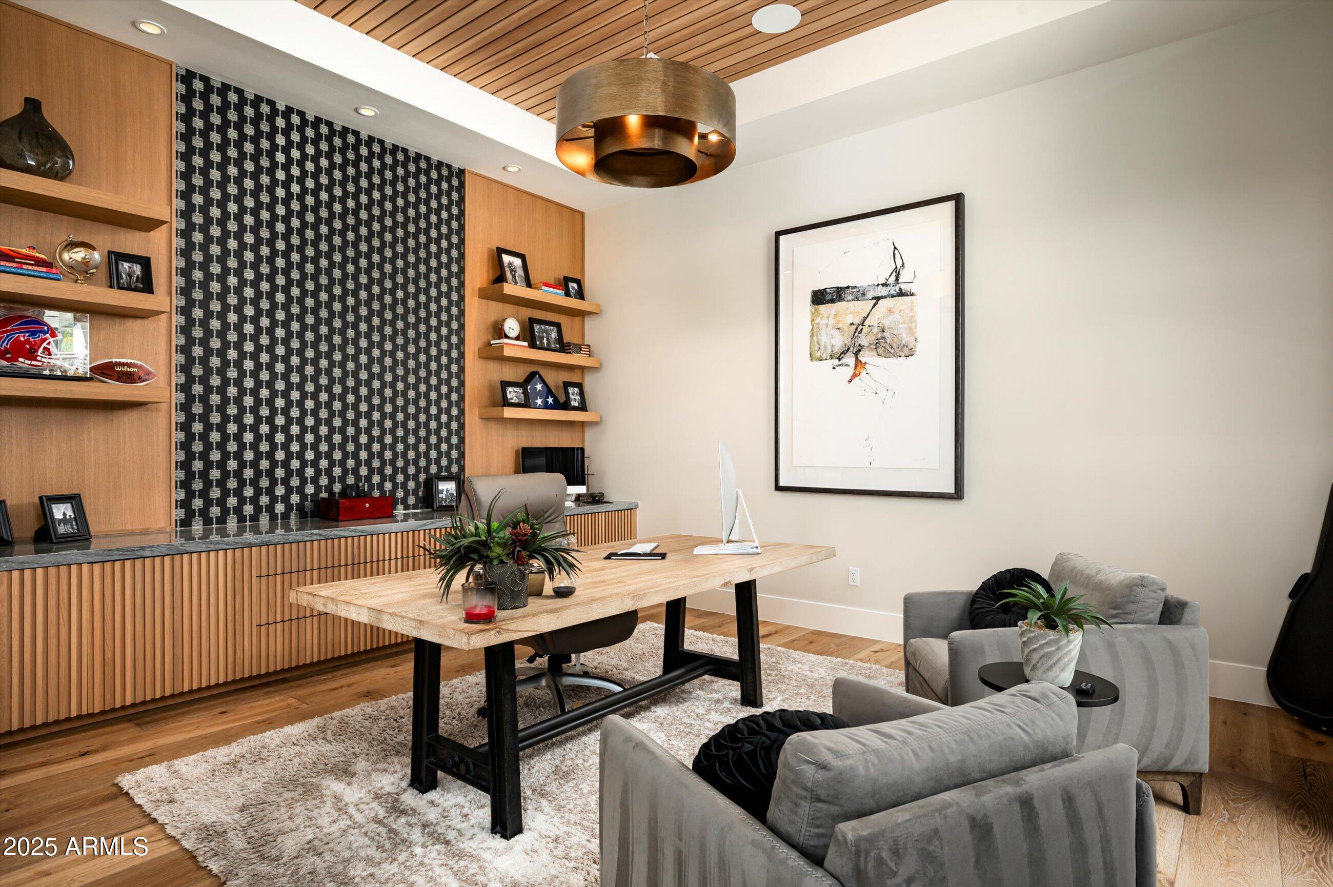 WHISPER ROCK - Residential