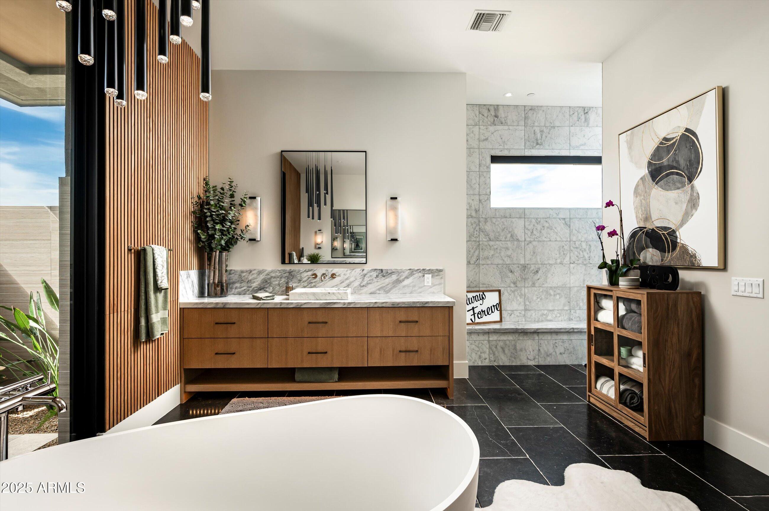 WHISPER ROCK - Residential