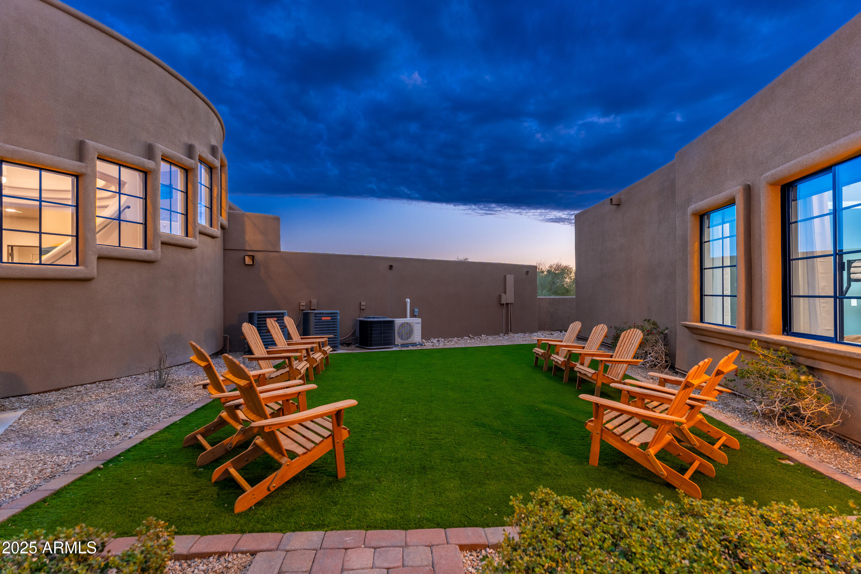 PINNACLE PARADISE - Residential