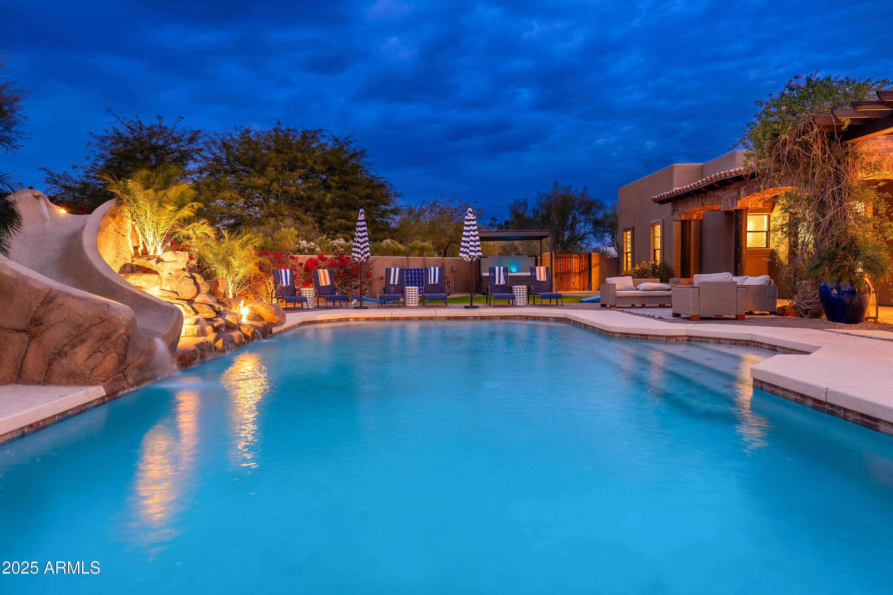 PINNACLE PARADISE - Residential
