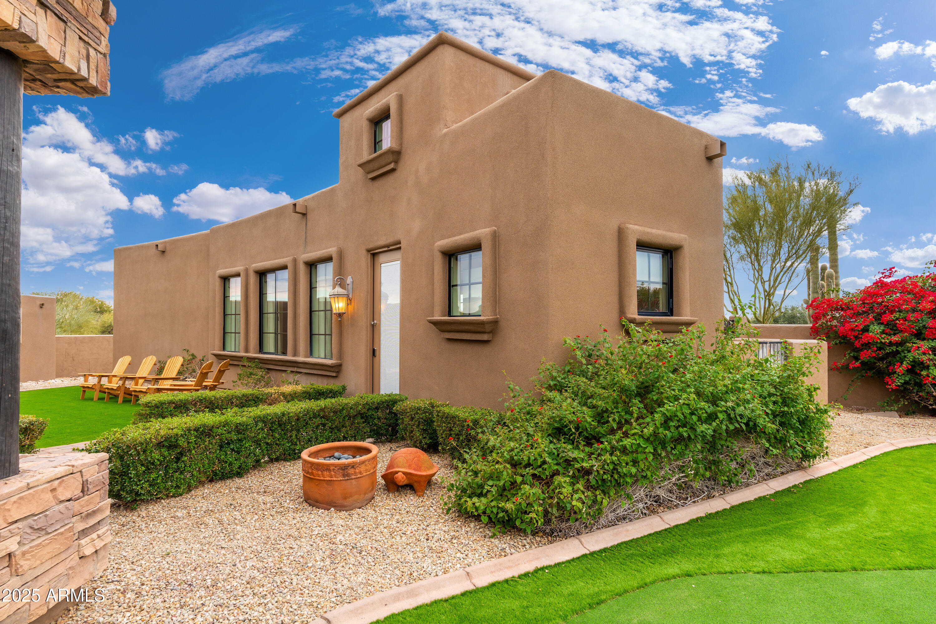 PINNACLE PARADISE - Residential